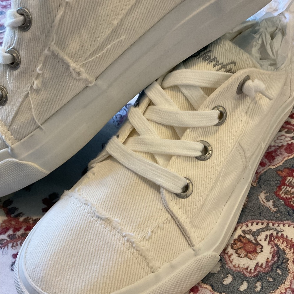 Women's White Blowfish Malibu Canvas Sneakers - Picture 2 of 5